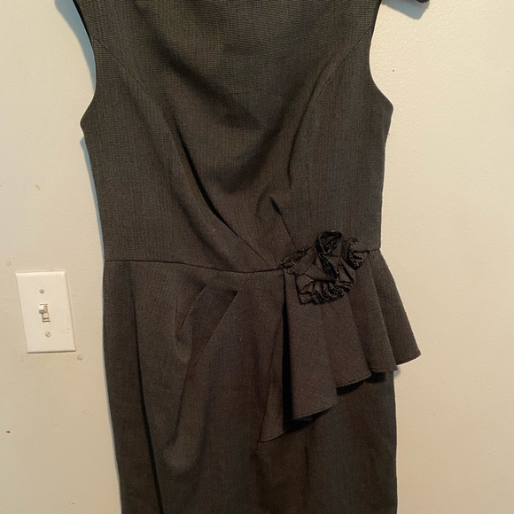 Formal dress - Picture 1 of 1